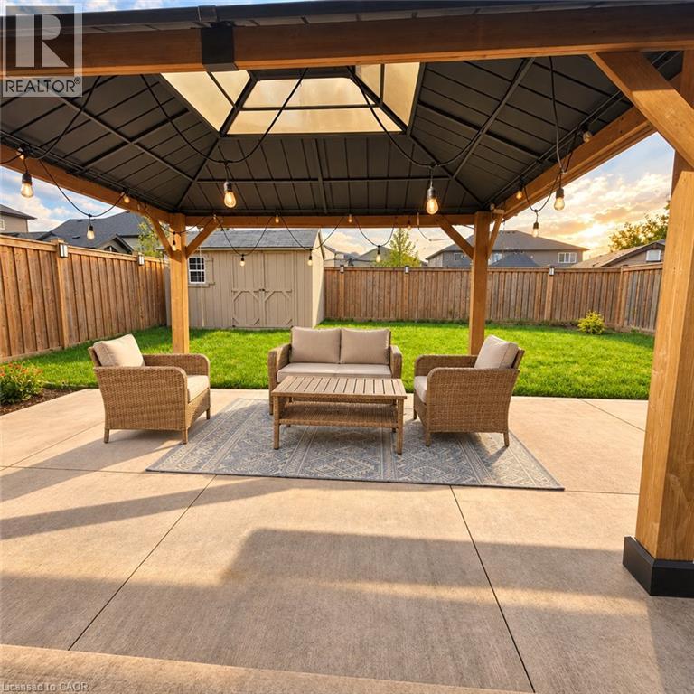 26 Strauch Avenue — photo 32