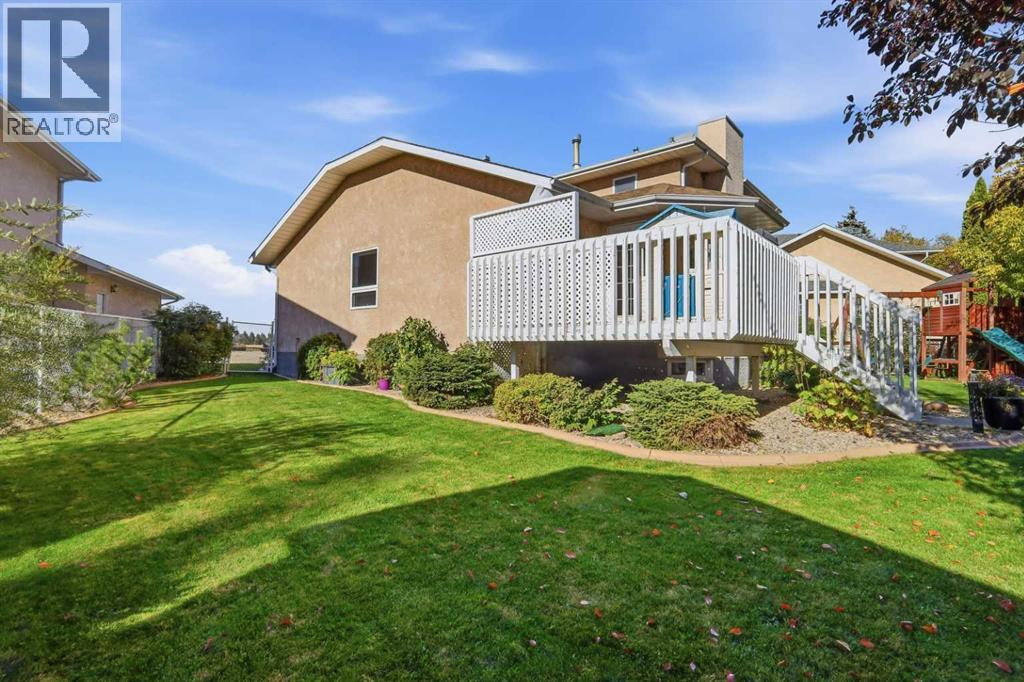 Listing photo – 6404 55 Avenue, Ponoka