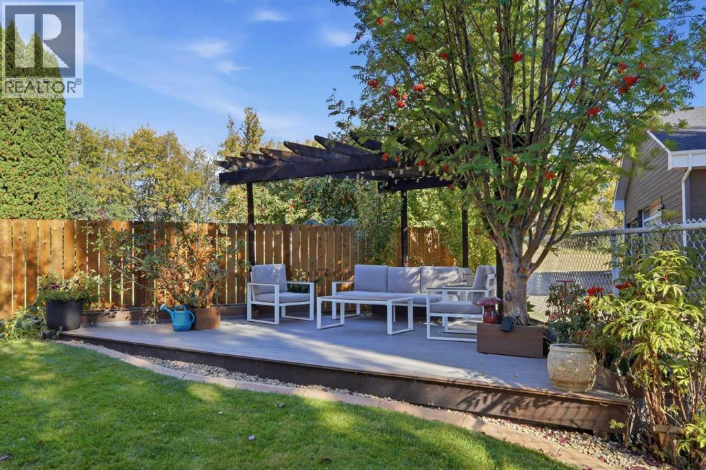 6404 55 Avenue - 5