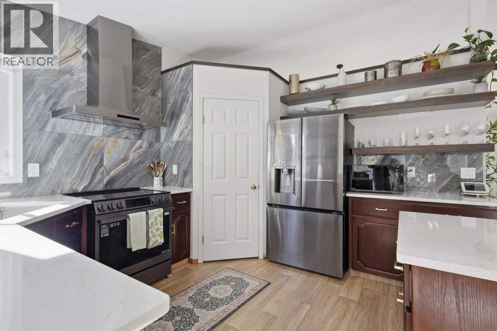 6404 55 Avenue - 9