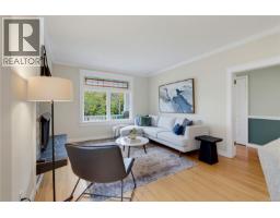 Kitchen - 103 Bushby St, Victoria, BC V8S1B3 Photo 8