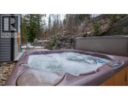 1008 Olaus Way Unit# 2, Rossland, BC V0G1Y0 Photo 24