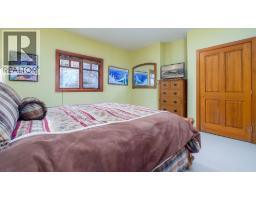 1008 Olaus Way Unit# 2, Rossland, BC V0G1Y0 Photo 13