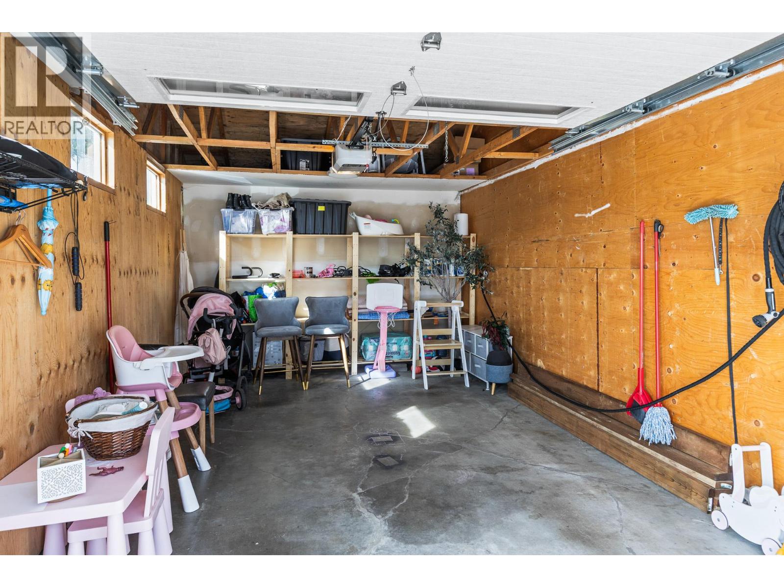 1866 Large Avenue - 40