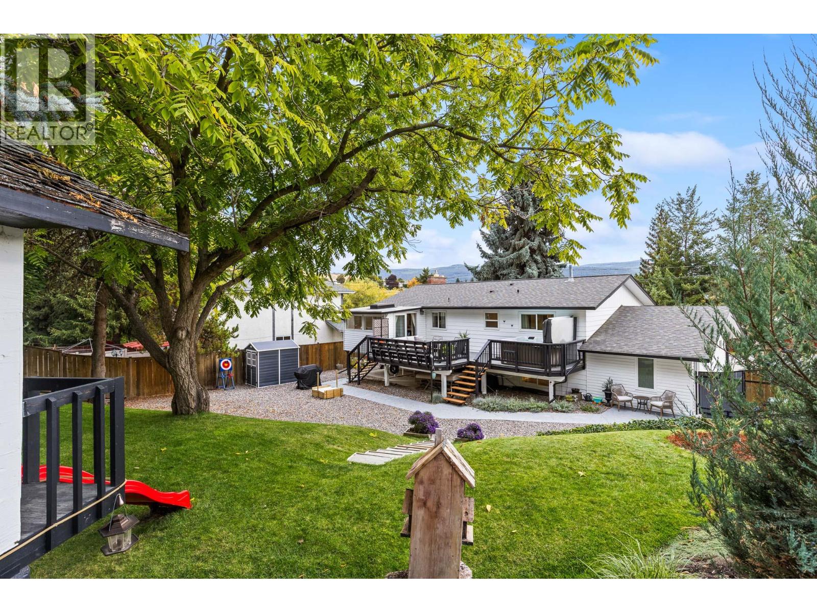 1866 Large Avenue - 53