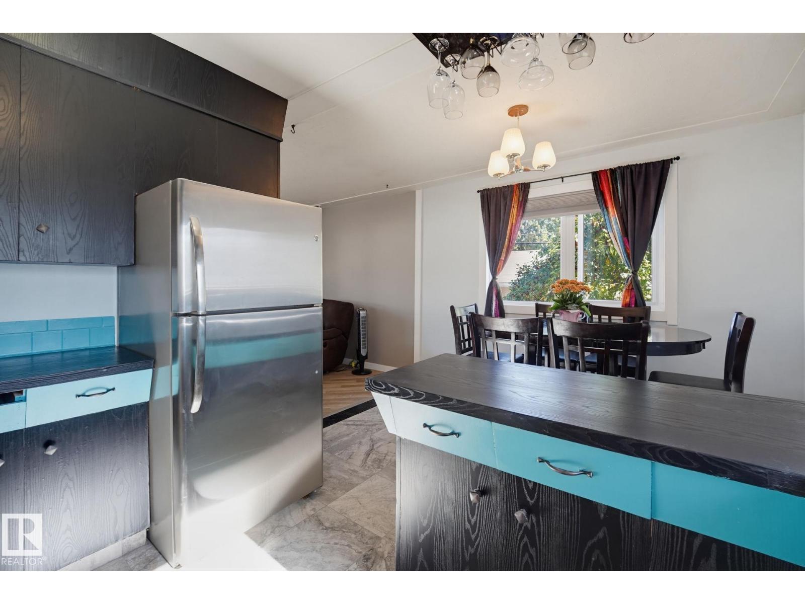 10207 & 10209 120 AV NW - 10
