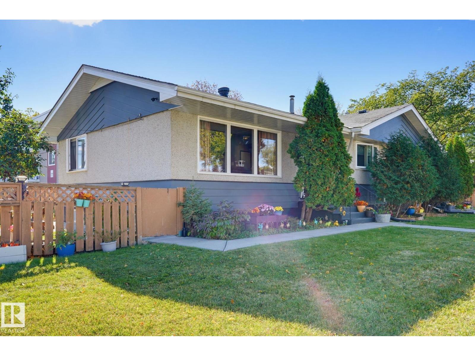 10207 & 10209 120 AV NW - 2