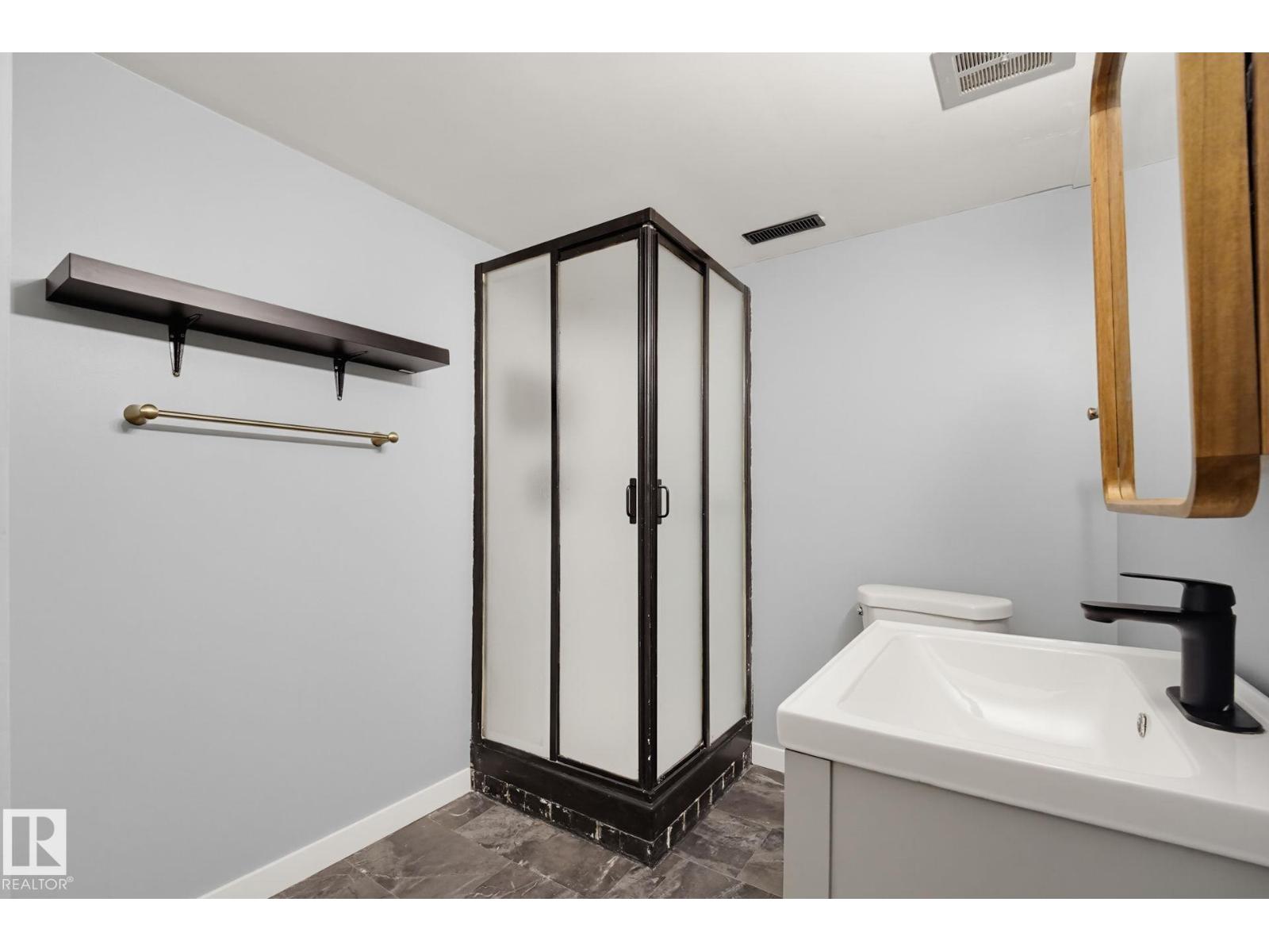 10207 & 10209 120 AV NW - 24