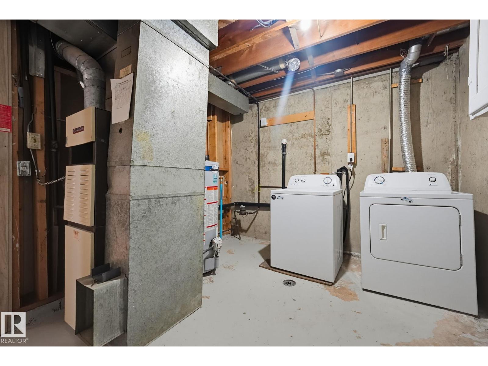 10207 & 10209 120 AV NW - Image 25