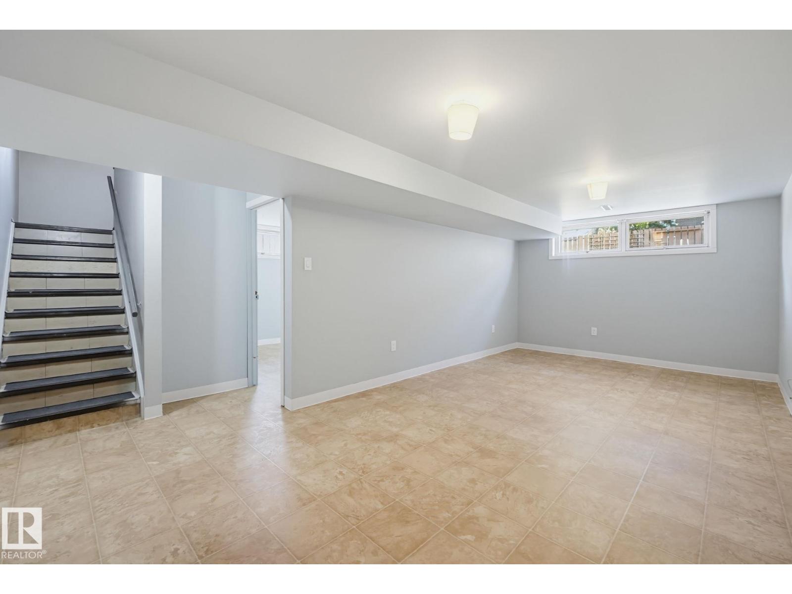 10207 & 10209 120 AV NW - 45