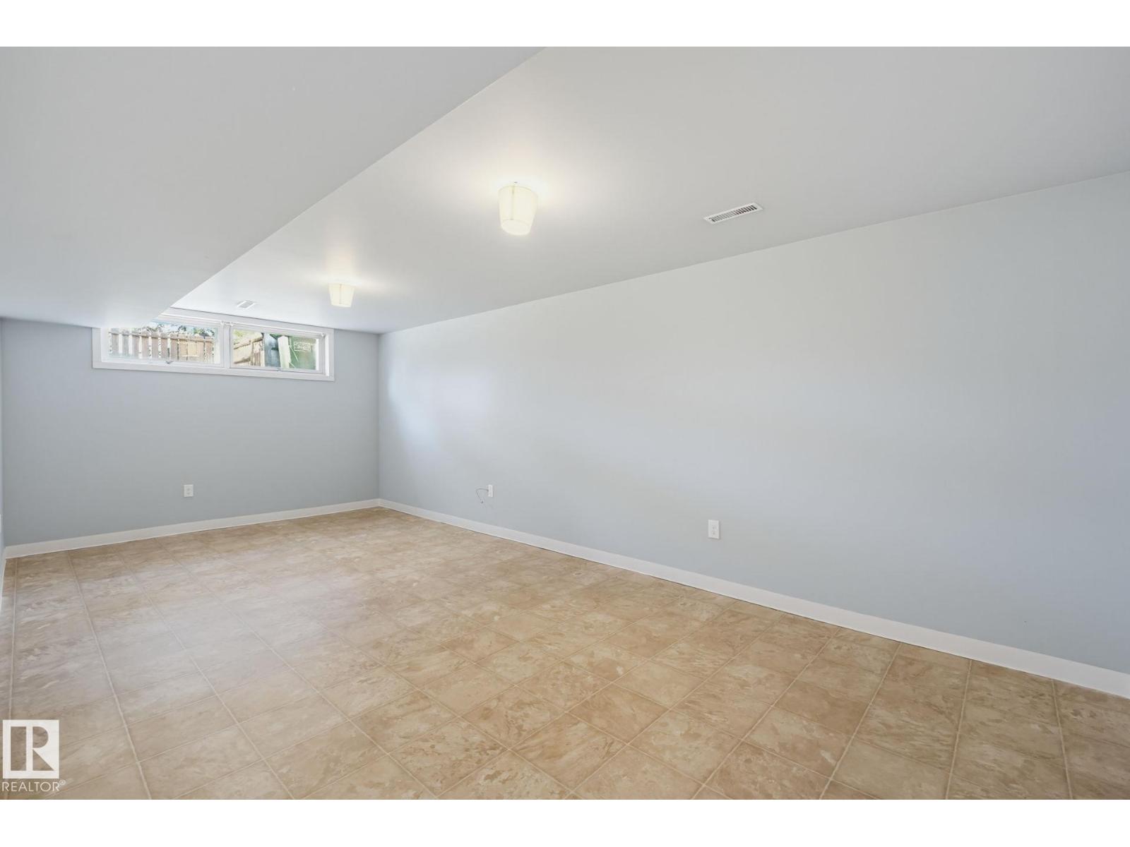 10207 & 10209 120 AV NW - 46