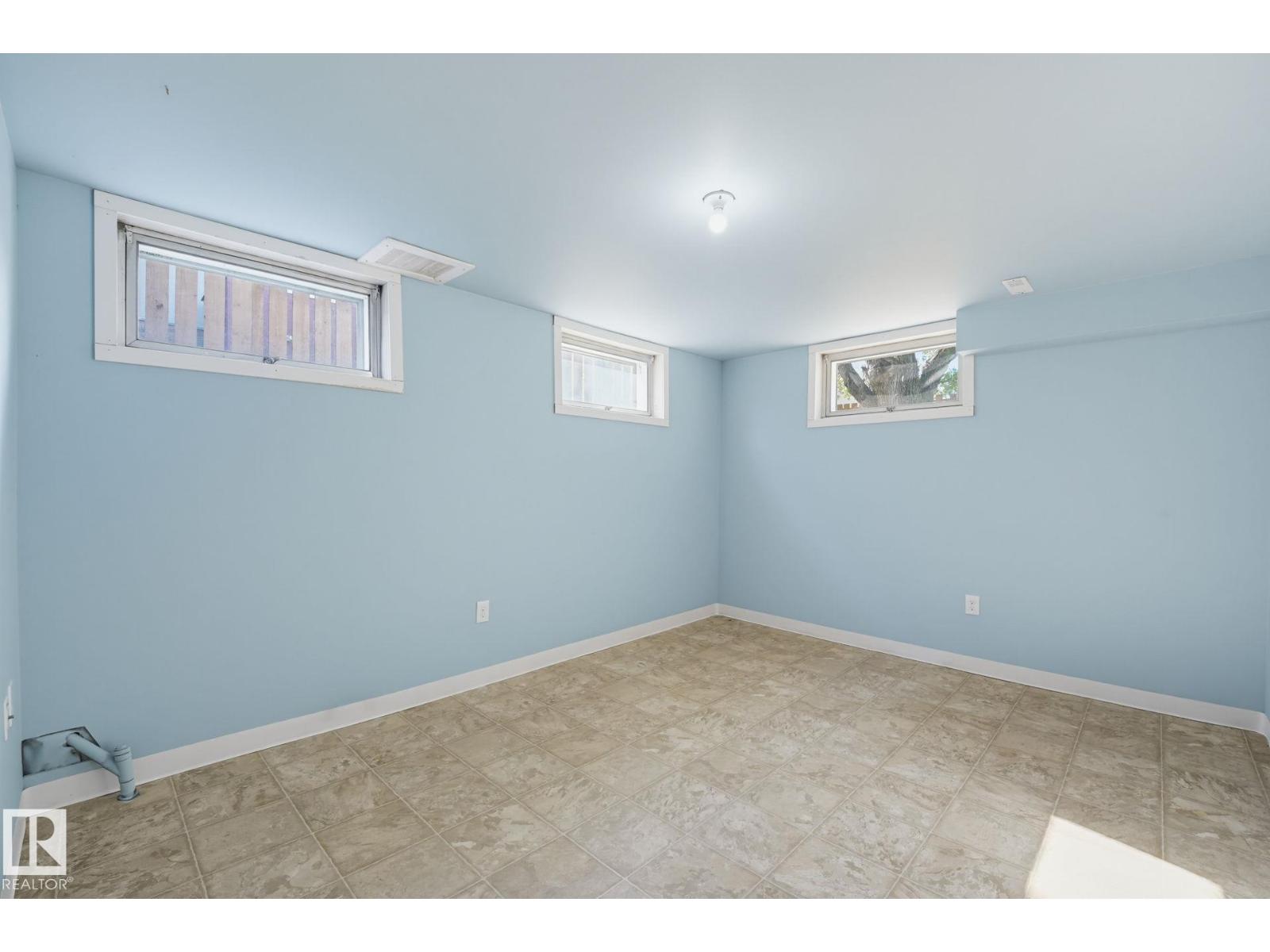 10207 & 10209 120 AV NW - Image 50