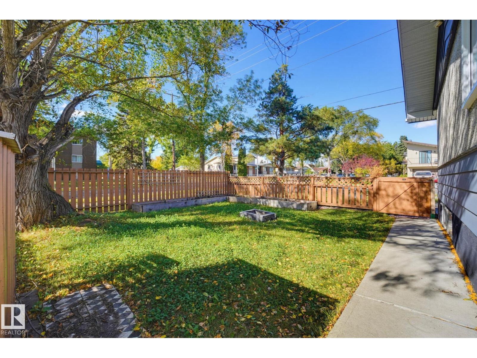 10207 & 10209 120 AV NW - Image 53