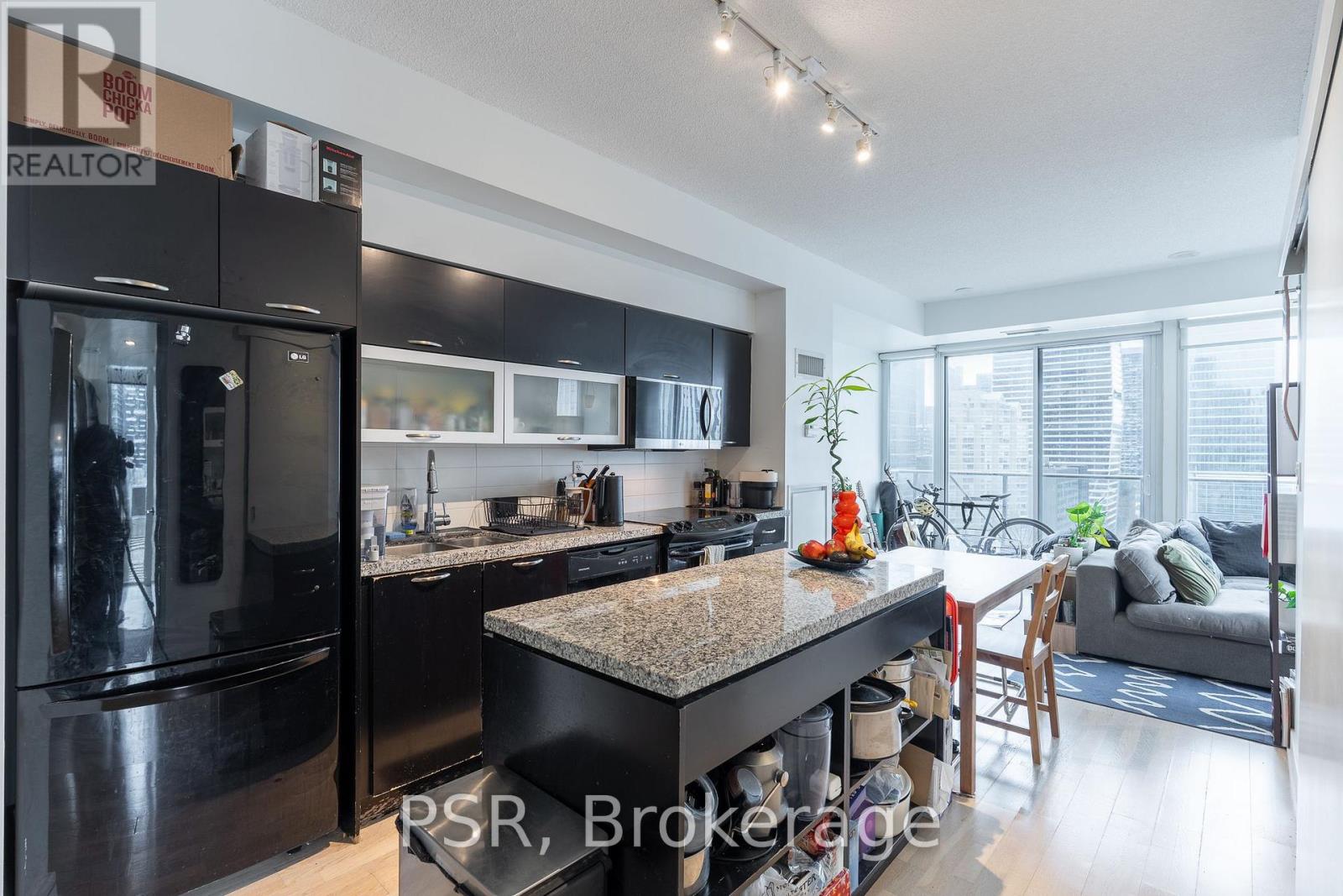 1803 - 126 SIMCOE STREET, Toronto (Waterfront Communities) — photo 3