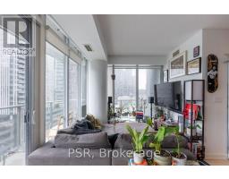 1803 - 126 Simcoe Street, Toronto, ON M5H4E6 Photo 8