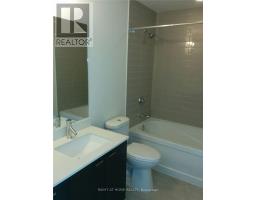 1011 - 30 Roehampton Avenue, Toronto, ON M4P1R2 Photo 7