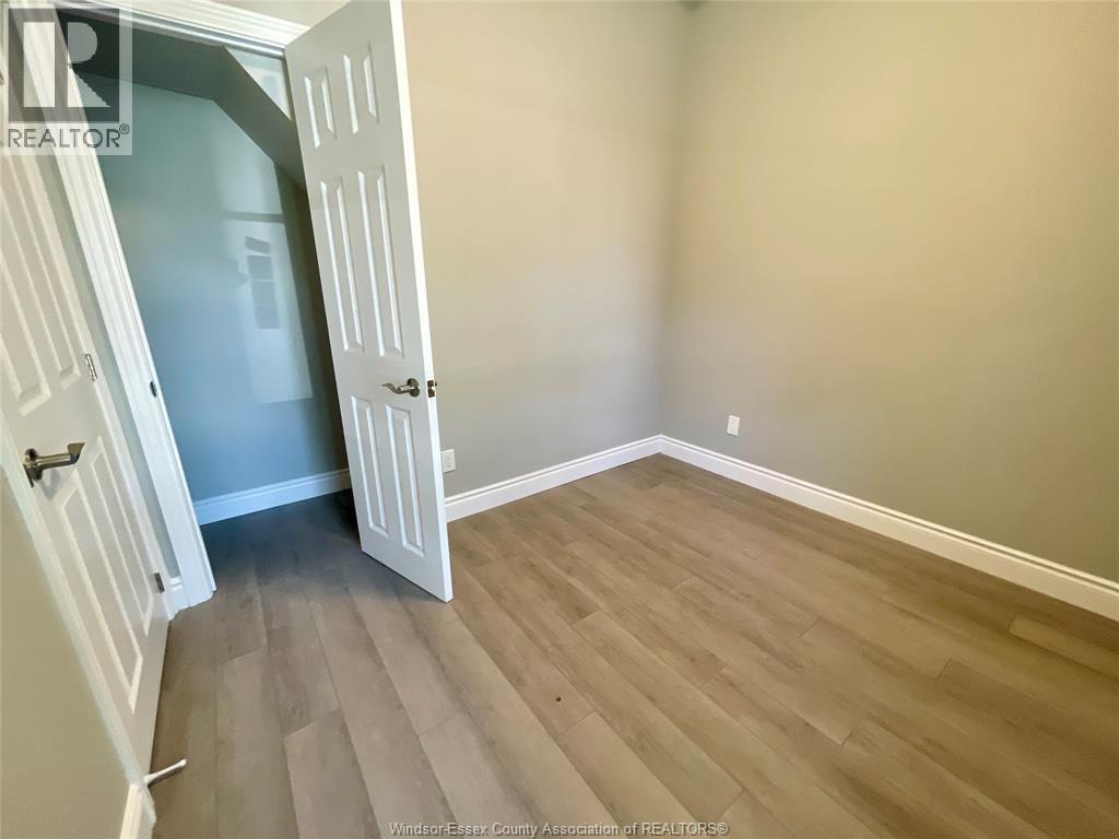 449 ELLIS STREET West, Windsor — photo 10