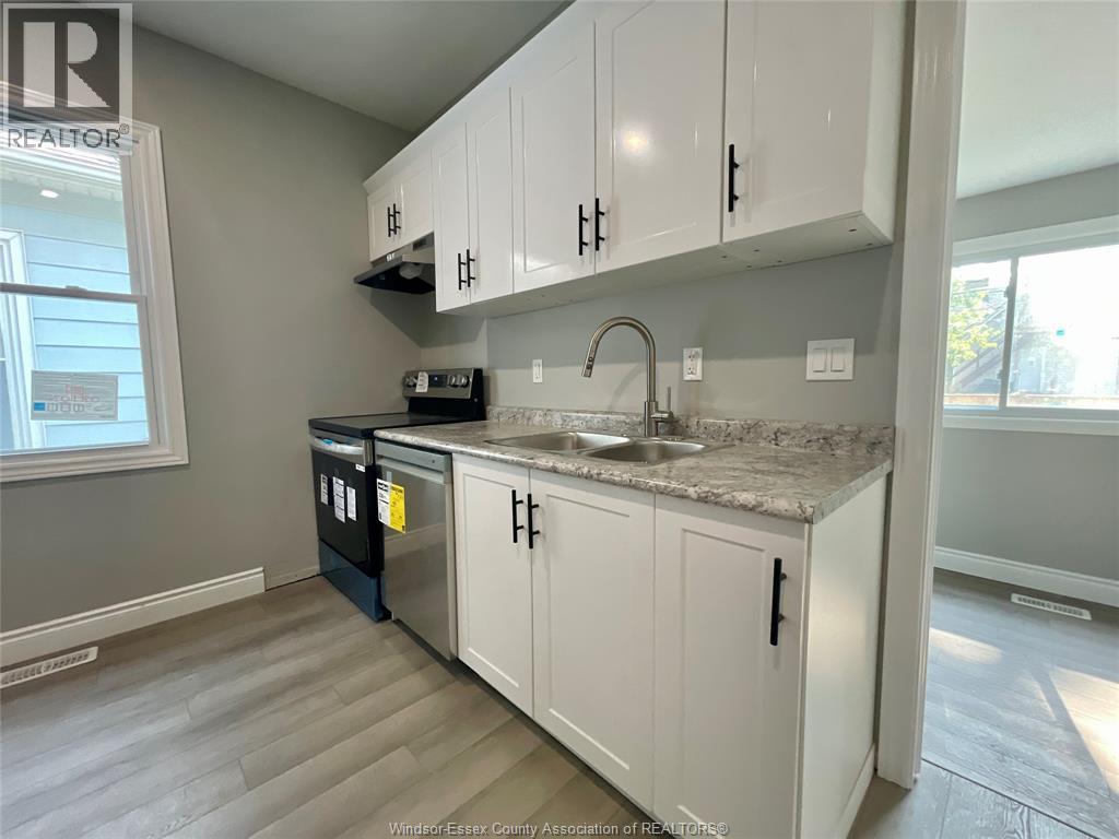 449 ELLIS STREET West, Windsor — photo 7