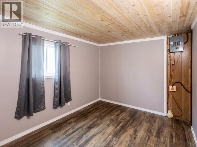 89-4 PROSPECTOR ROAD - 14
