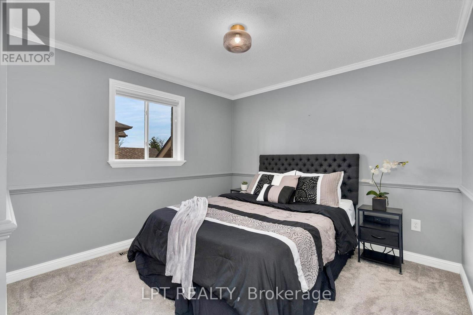 47 NORTHVIEW CRESCENT - 23