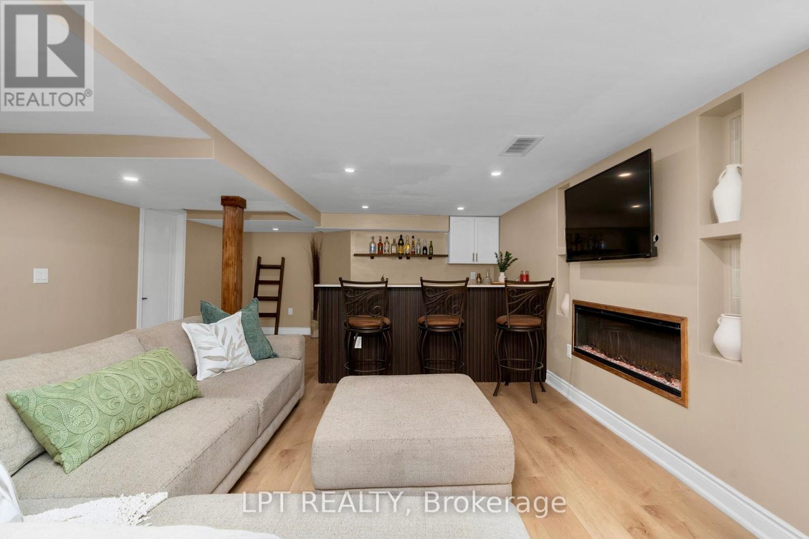47 Northview Crescent, Barrie photo 32