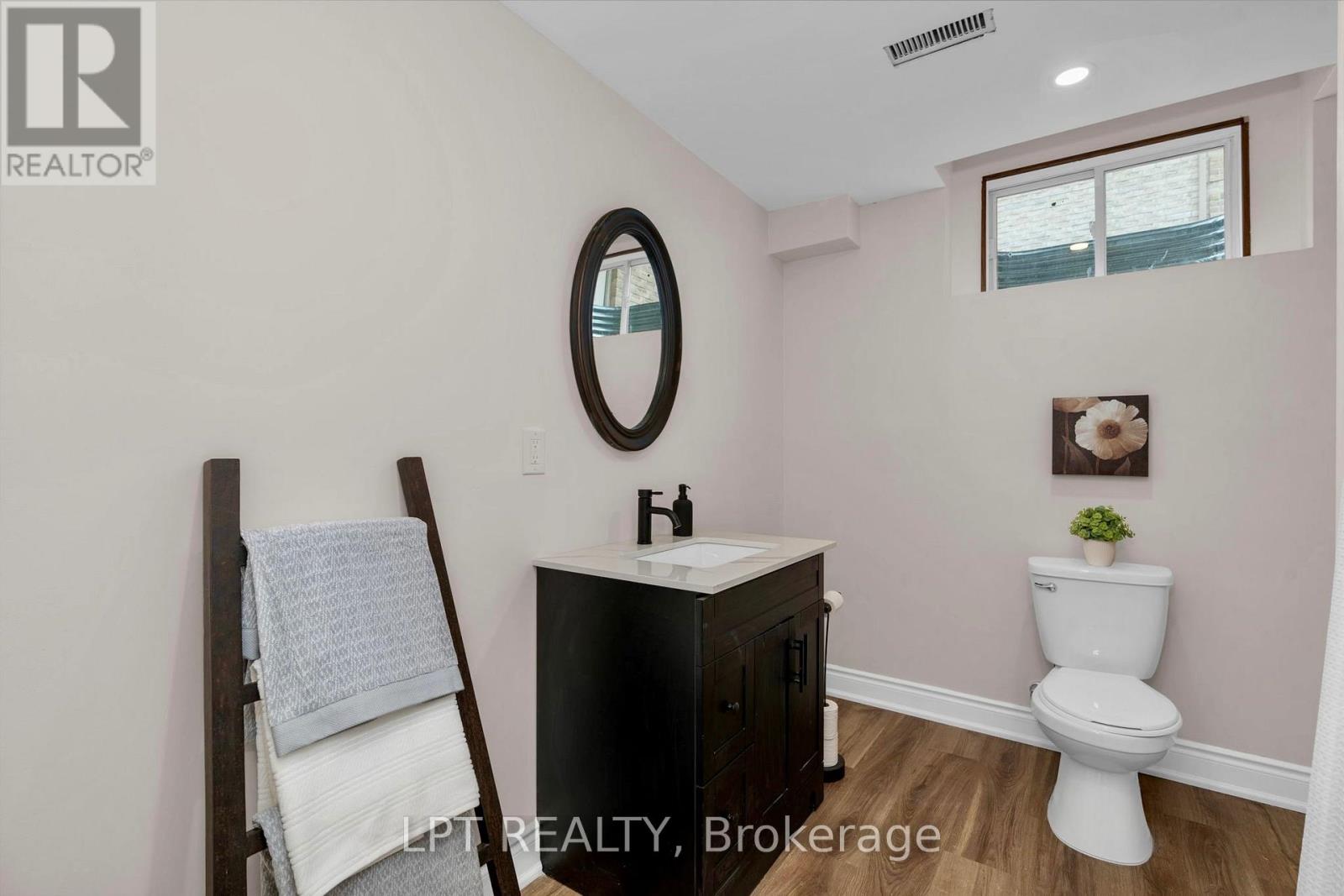 47 NORTHVIEW CRESCENT - 35