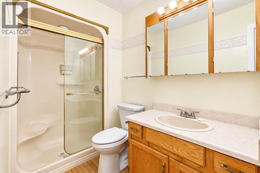 #4 4240 46A Ave Crescent - Image 15