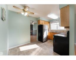 Bedroom 2 - 720 Knottwood Rd S Nw, Edmonton, AB T6K1W5 Photo 7
