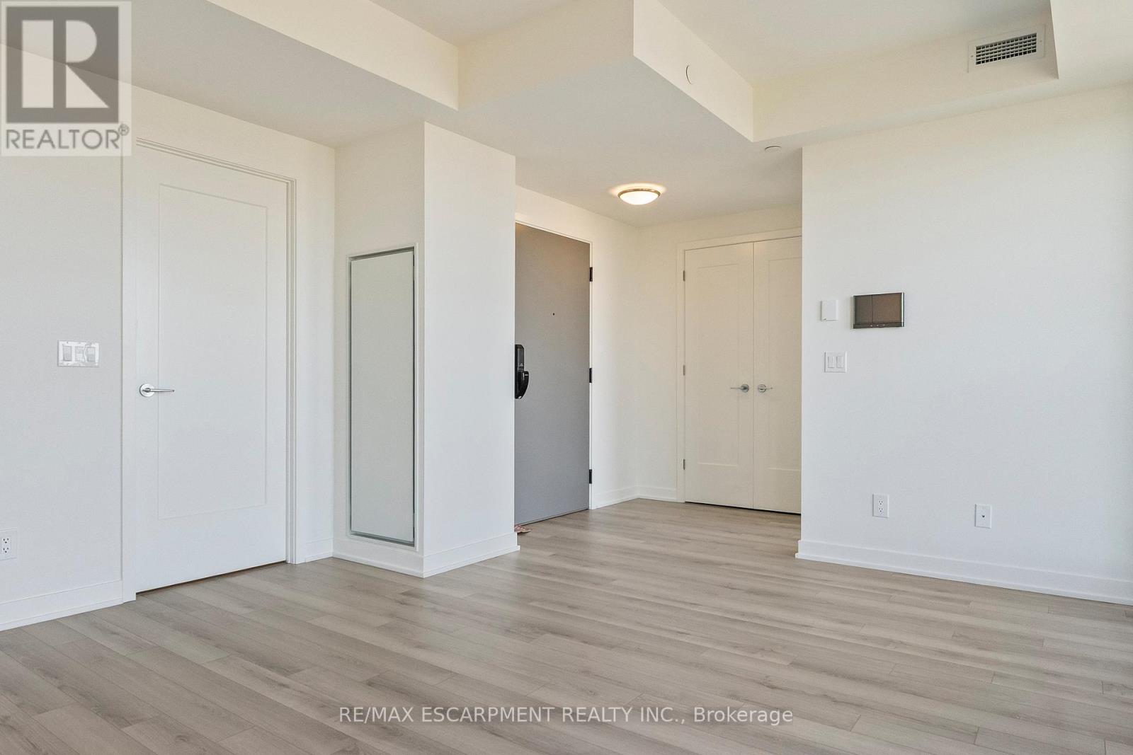 1808 - 3079 TRAFALGAR ROAD, Oakville (JM Joshua Meadows) — photo 7