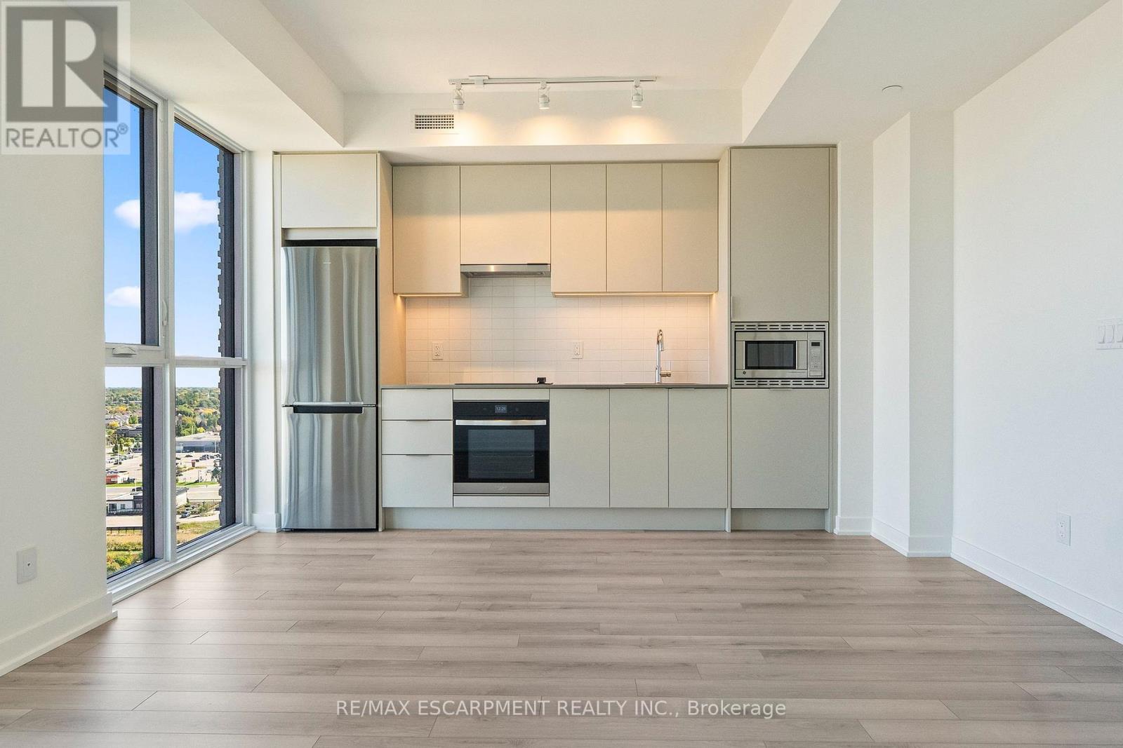 1808 - 3079 TRAFALGAR ROAD, Oakville (JM Joshua Meadows) — photo 9