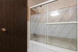 1884 Ross Avenue W, Winnipeg, MB R2R0E6 Photo 24