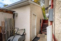1884 Ross Avenue W, Winnipeg, MB R2R0E6 Photo 30