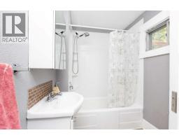 619 12 Street N - photo 12