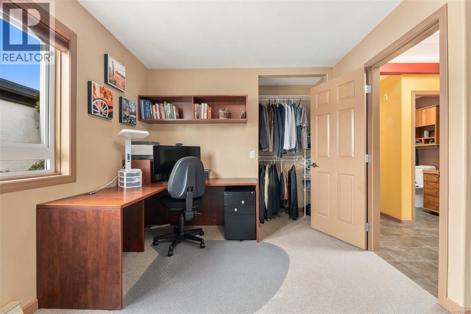 #303 1158 Fairfield Rd - Image 19