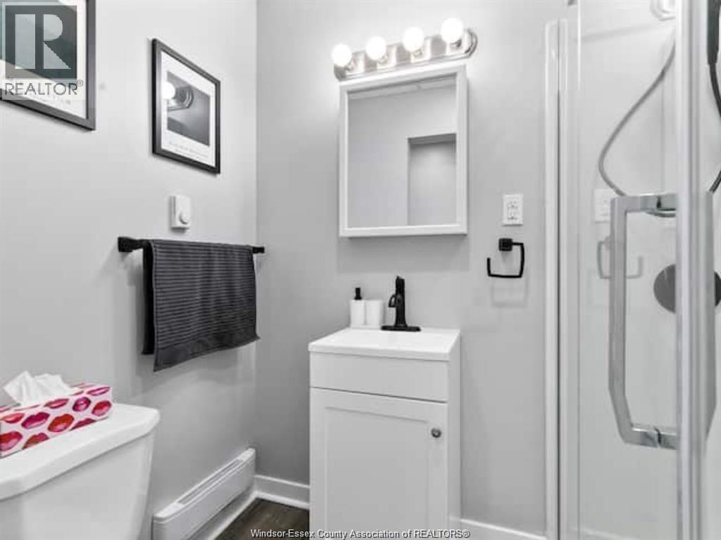 1574 Howard AVENUE, Windsor — photo 4