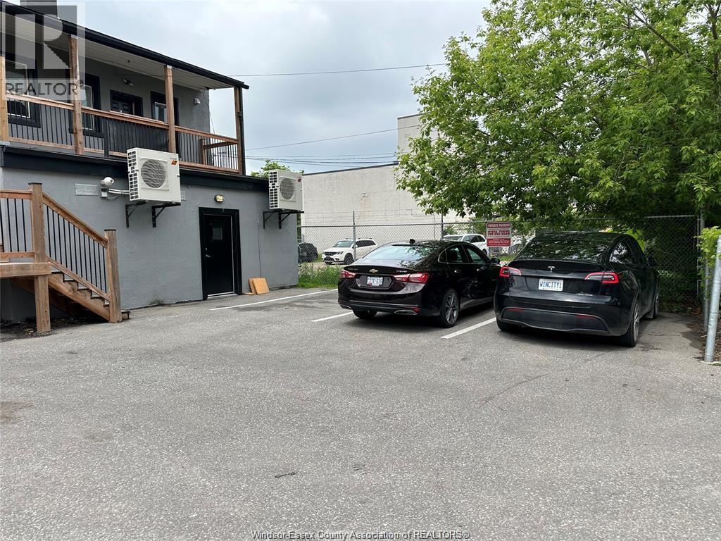 1574 Howard AVENUE - 6