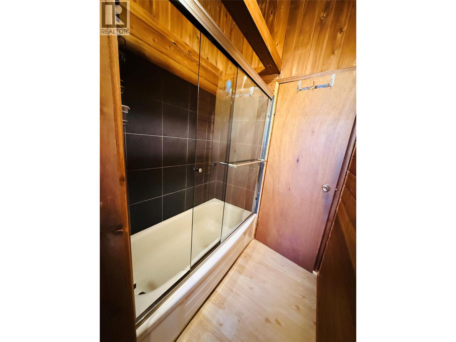1385 TERRAVISTA Road - Image 25
