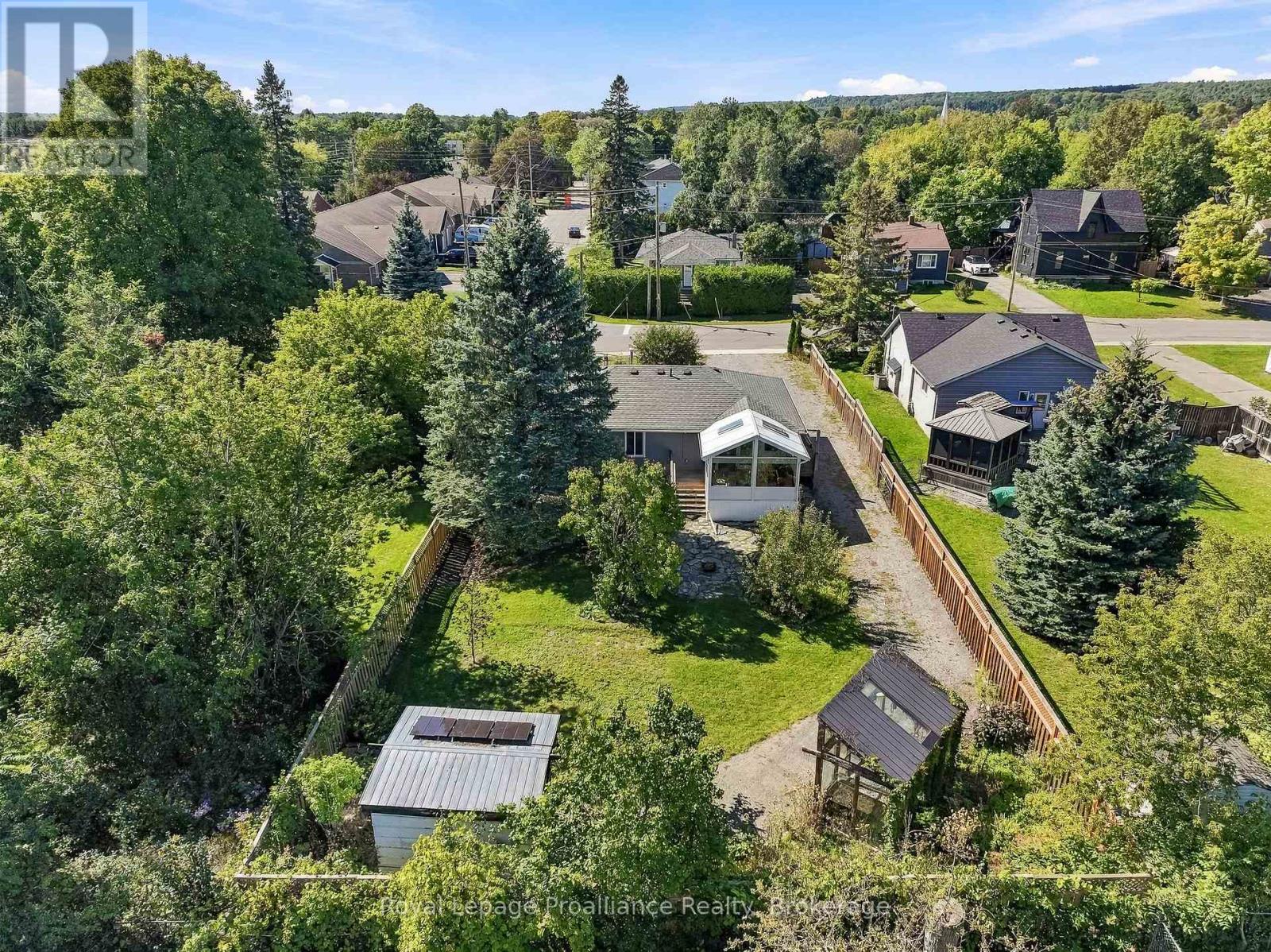 31 PERRY AVENUE - 37