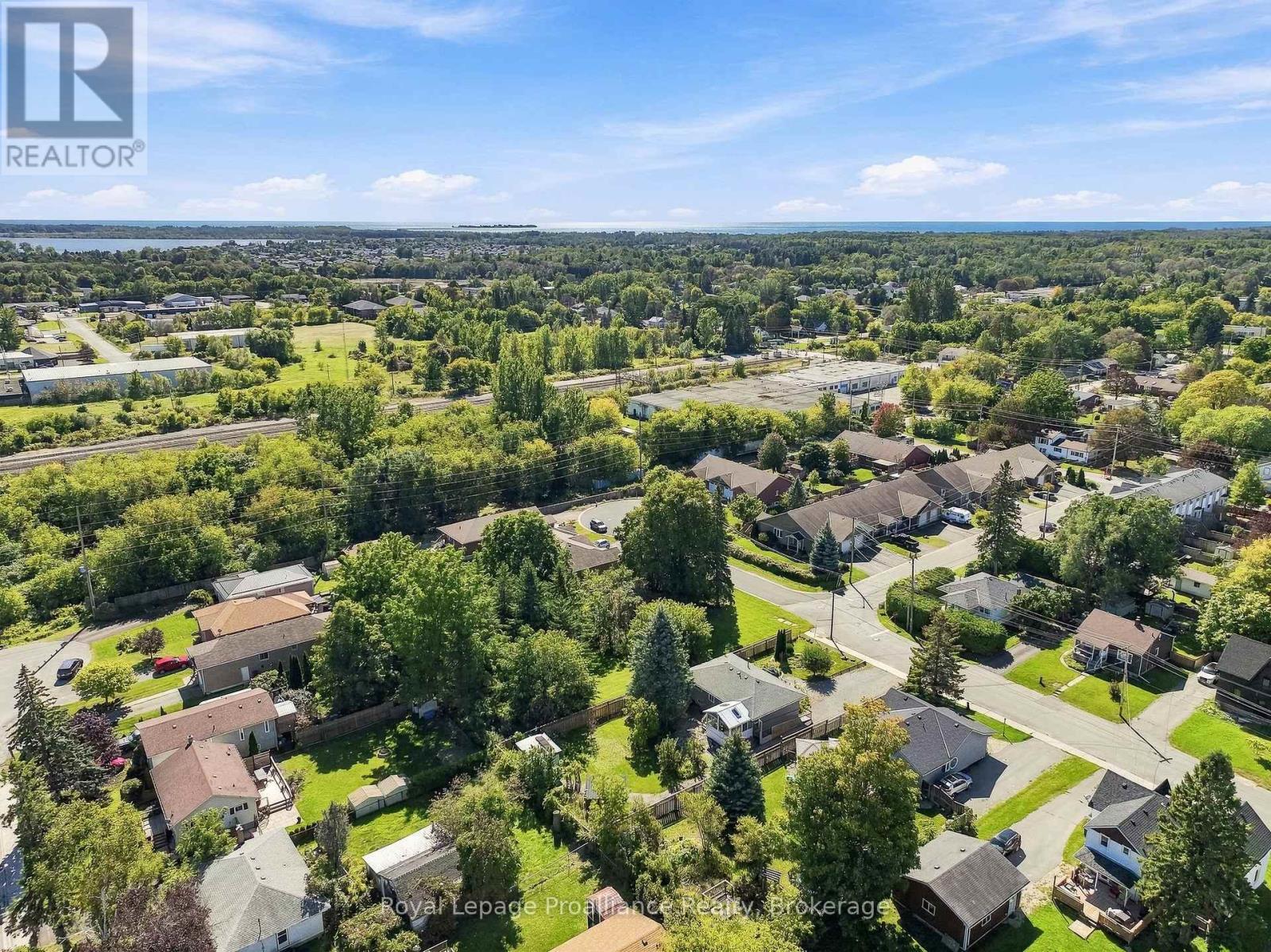 31 PERRY AVENUE - 40