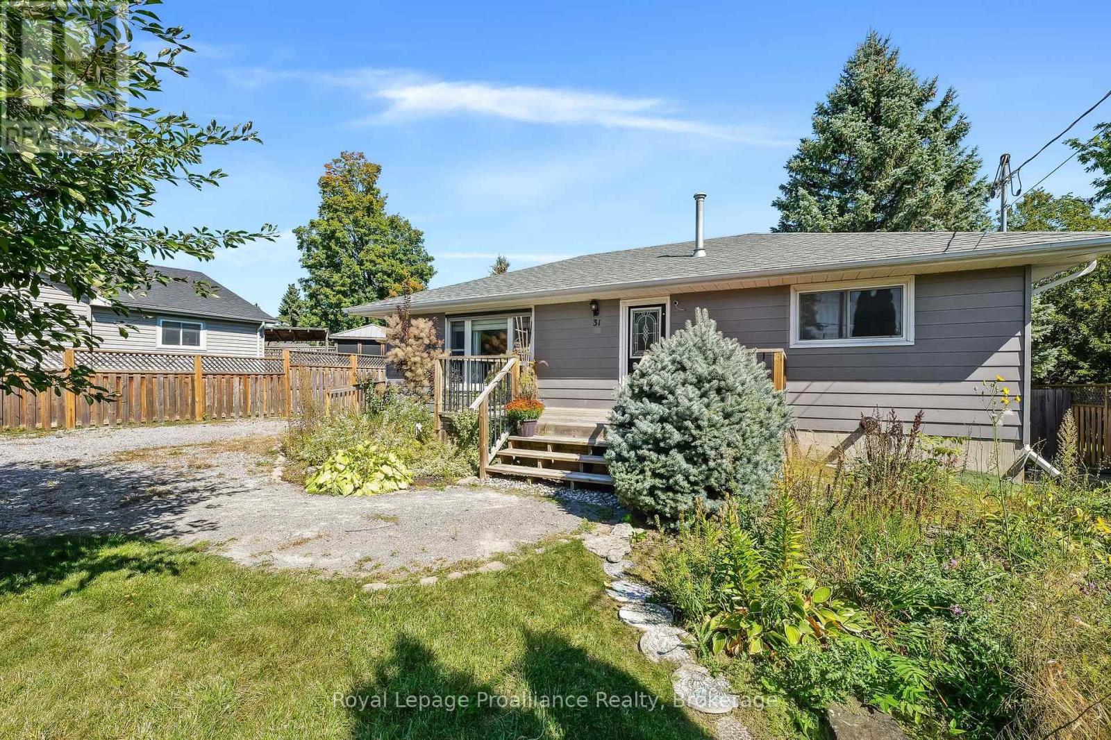 31 PERRY AVENUE - 42