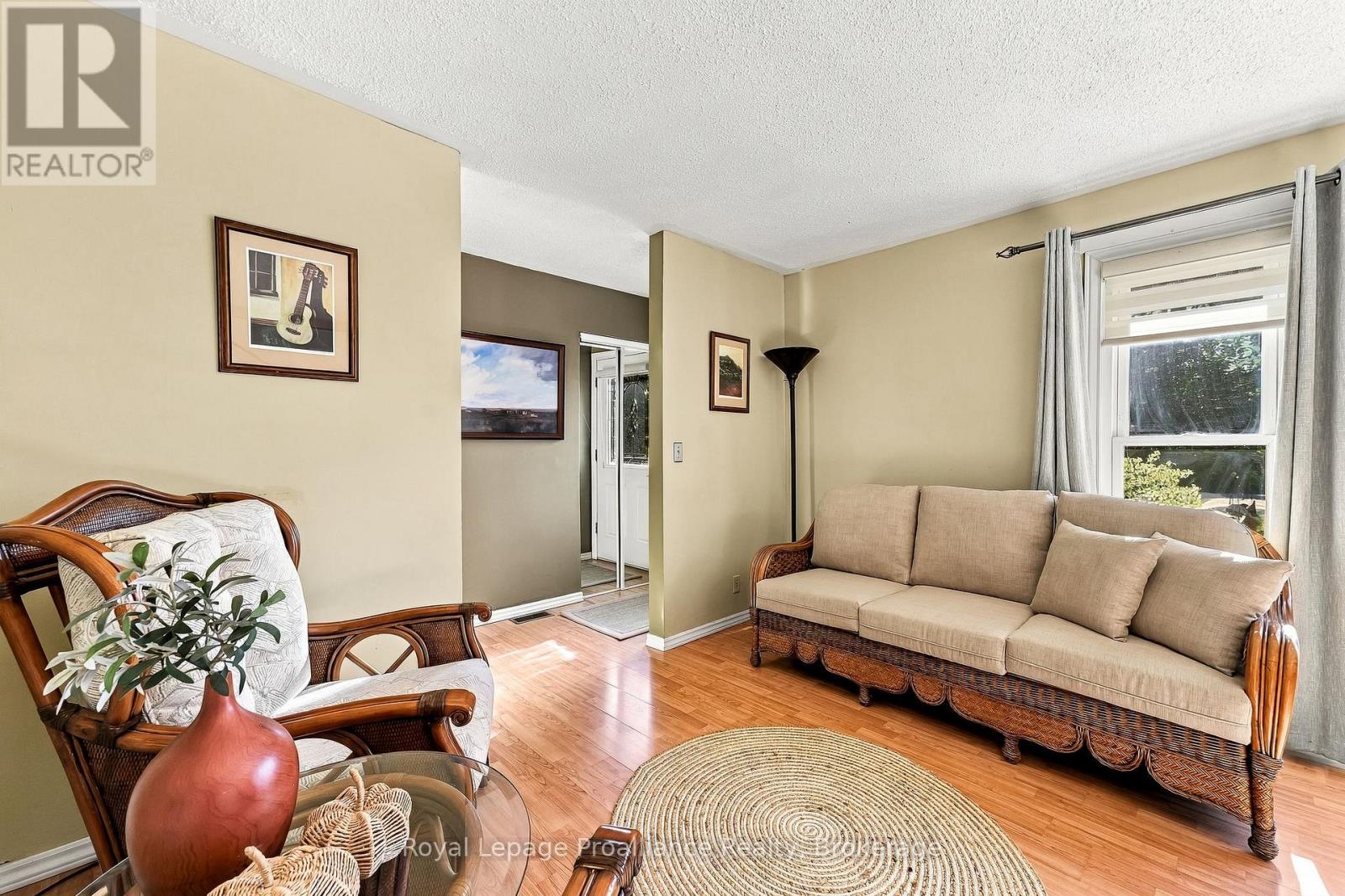 31 PERRY AVENUE - 8