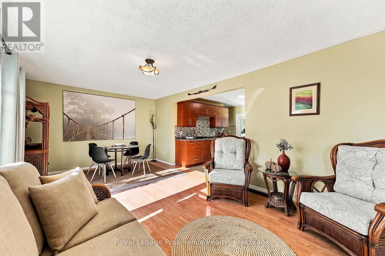 31 PERRY AVENUE - 9