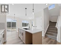 5pc Bathroom - 52 Southborough Common, Cochrane, AB T4C3J7 Photo 6