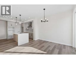 4pc Bathroom - 52 Southborough Common, Cochrane, AB T4C3J7 Photo 9