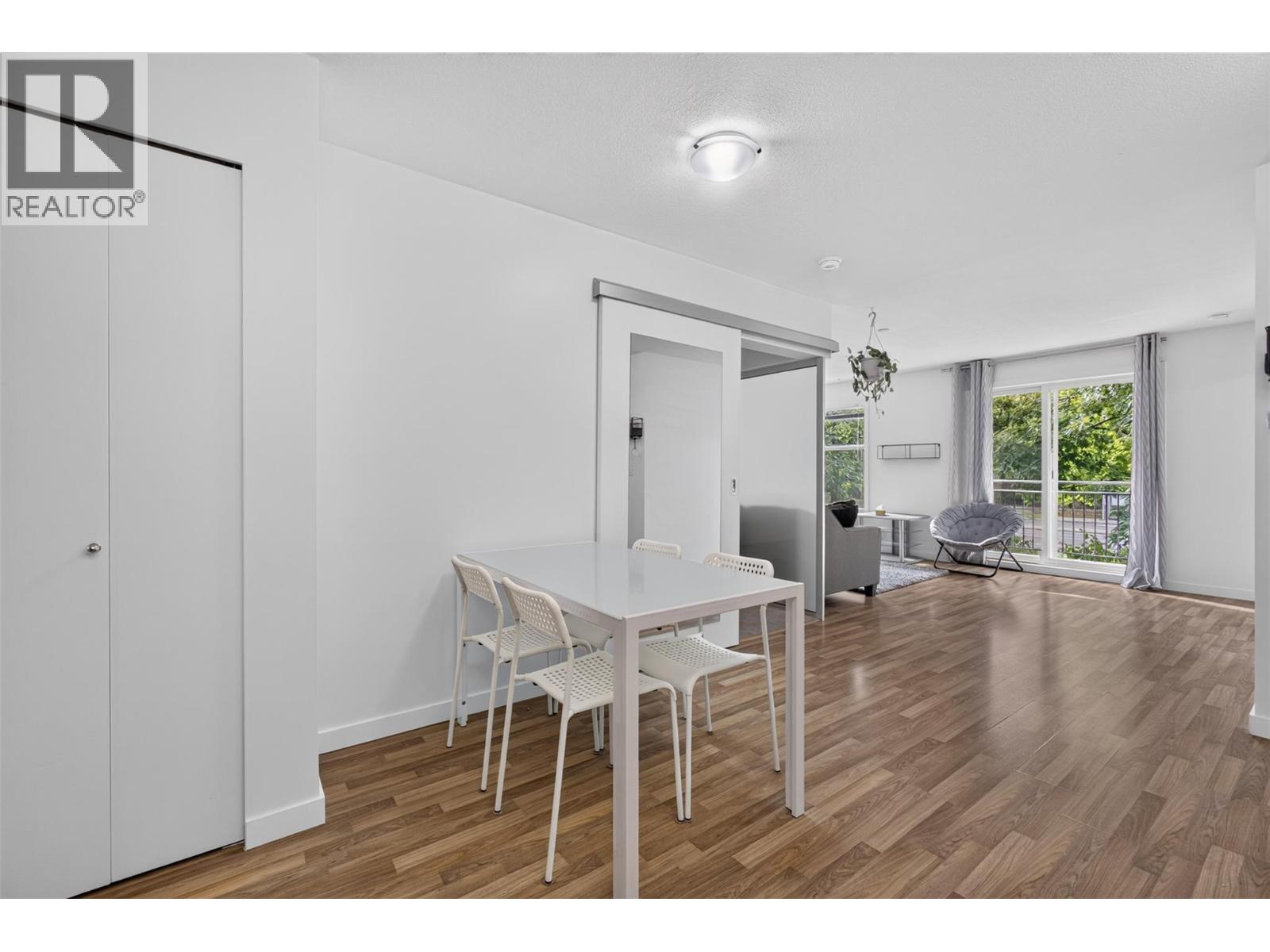 #211 547 Yates Road - 8