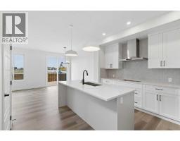 5pc Bathroom - 11 Verdure Gate Sw, Calgary, AB T2Y1C4 Photo 6