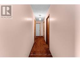 Bedroom 2 - 327 Nieman Drive, Mcnab/braeside, ON K7S3G8 Photo 15