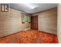 Bedroom 3 - 327 Nieman Drive, Mcnab/braeside, ON K7S3G8 Photo 16