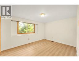 Dining room - 326 Walkers Line, Burlington, ON L7N2C7 Photo 10