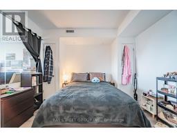 2204 - 197 Yonge Street, Toronto, ON M5B0C1 Photo 9